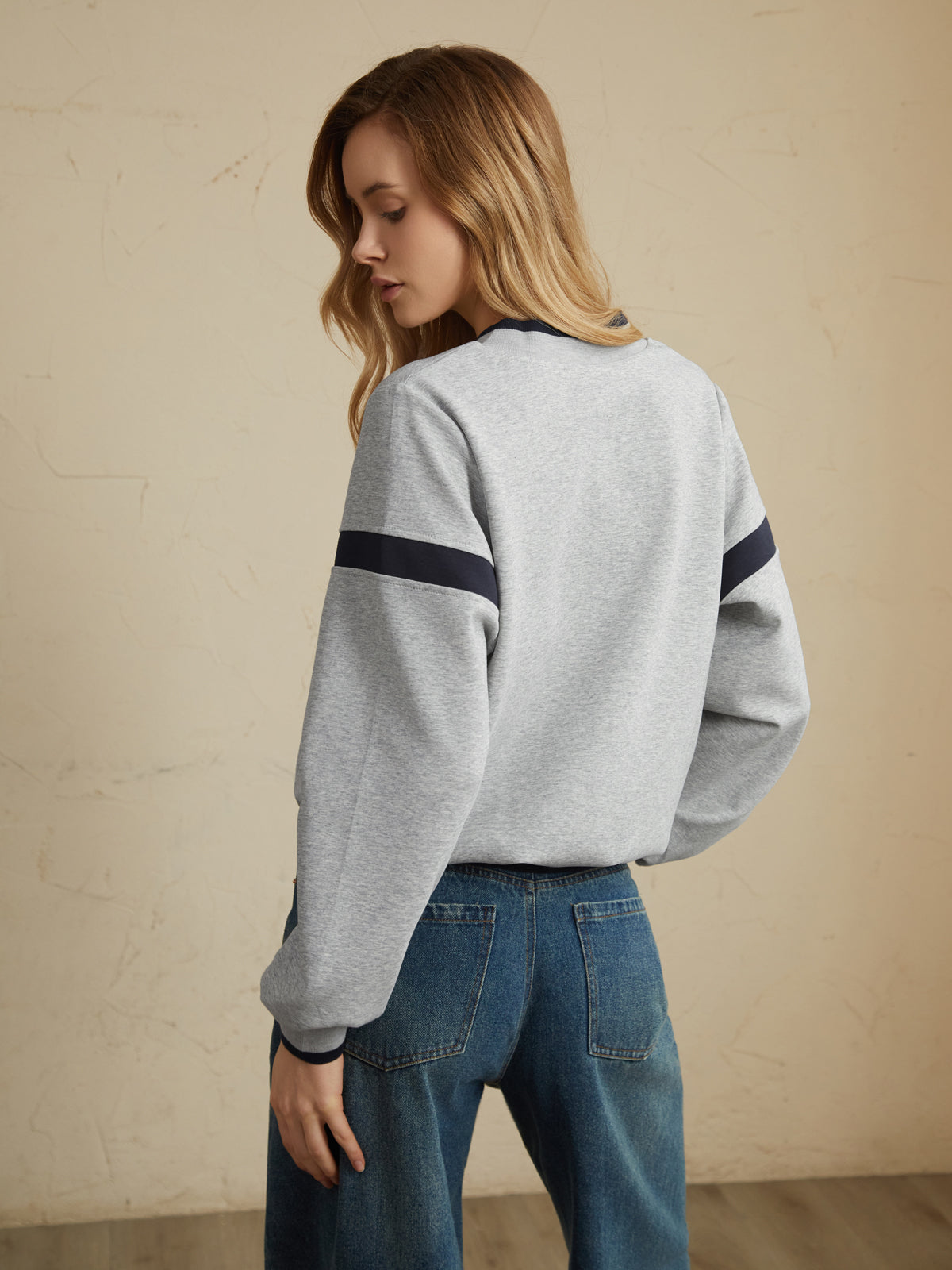 Kontrast Kesim Büyük Boy Sweatshirt