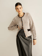 Çok Amaçlı Kontrast Kenarlı Düğmeli Hırka