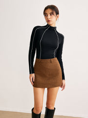 Marul Kenarlı Kontrast Dikişli Dar Kesim Tişört