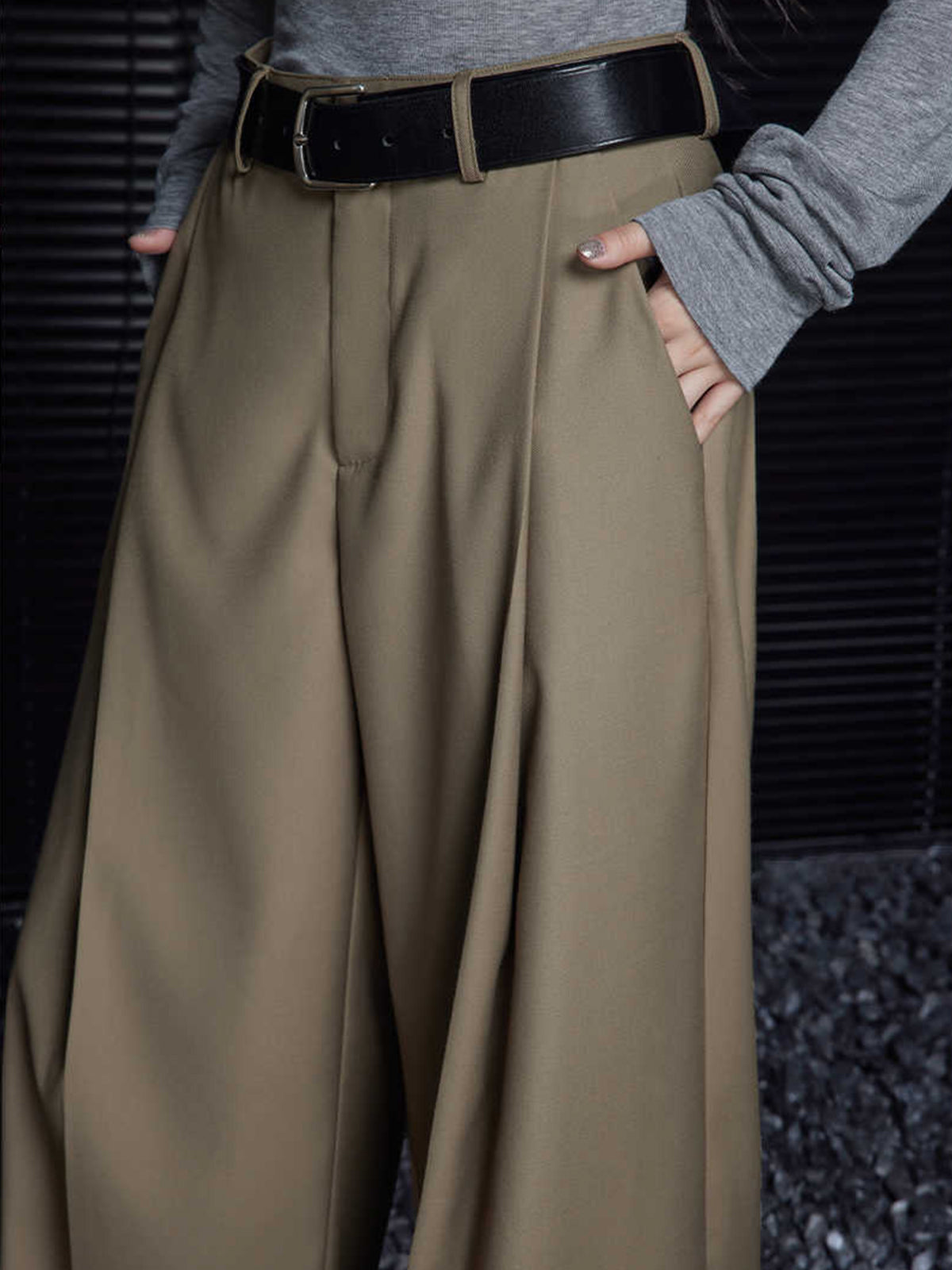Kemersiz Pileli Drape Pantolon
