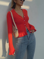 Fırfırlı Kenarlı Uzun Kollu Düğmeli Hırka