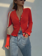 Fırfırlı Kenarlı Uzun Kollu Düğmeli Hırka