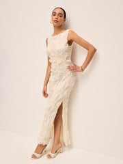 Şık Nakışlı Yırtmaçlı Maxi Elbise