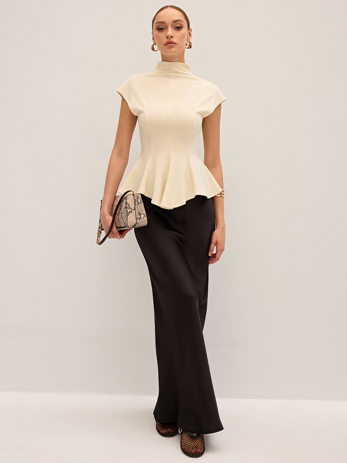 Balıkçı Yaka Kısa Kollu Peplum Üst