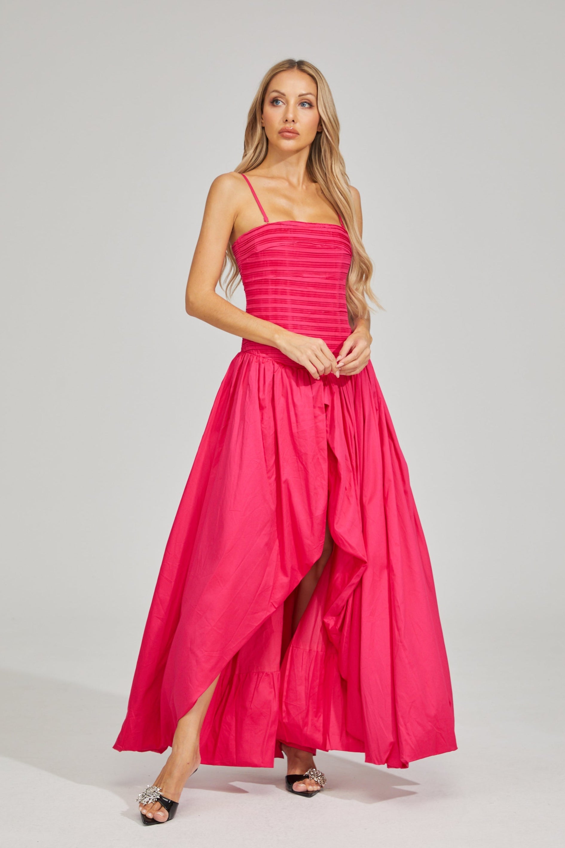 Pembe Pileli Straplez Maxi Elbise