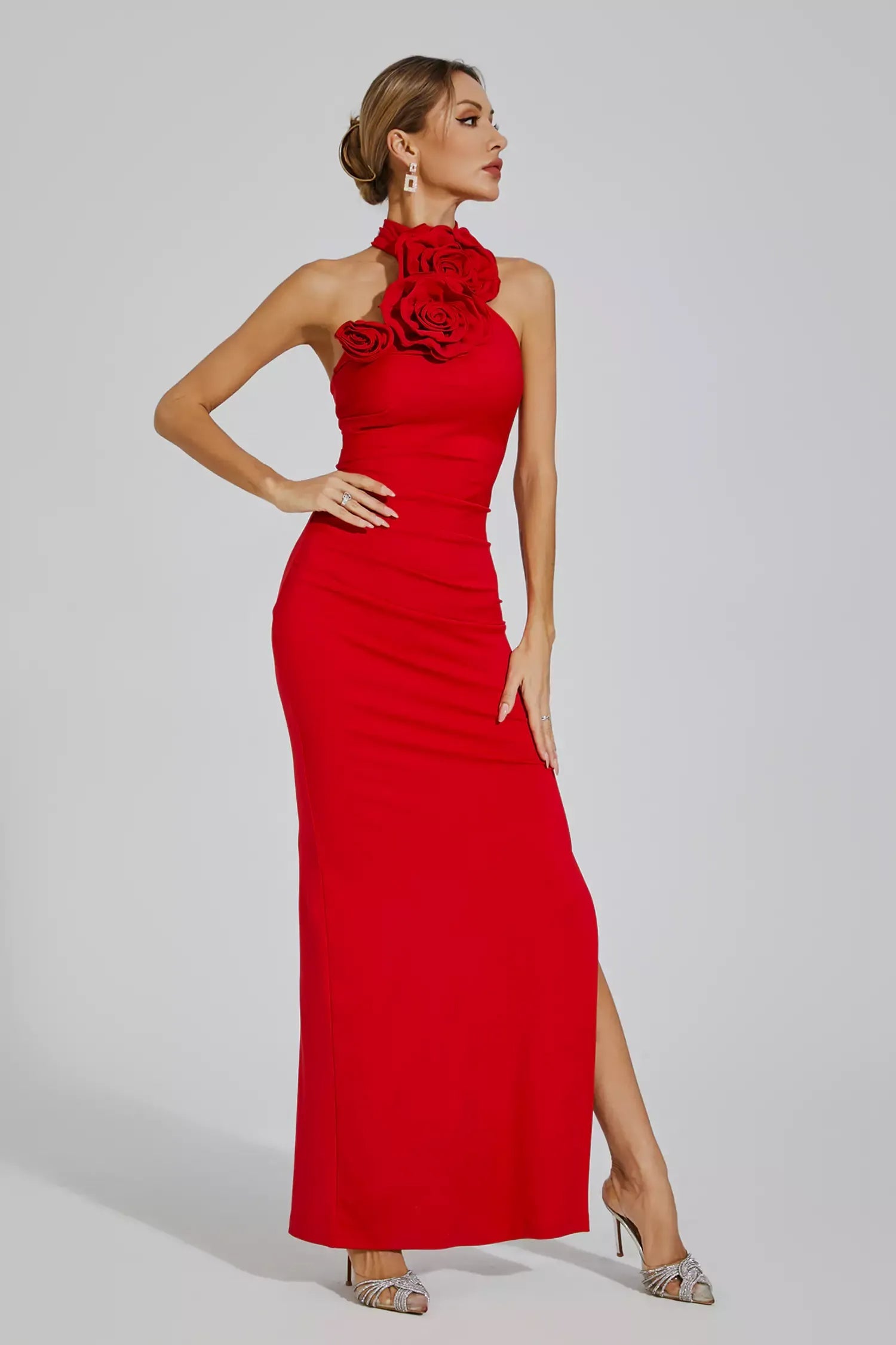 Natalie Siyah Çiçekli Fırfırlı Halter Maxi Elbisesi