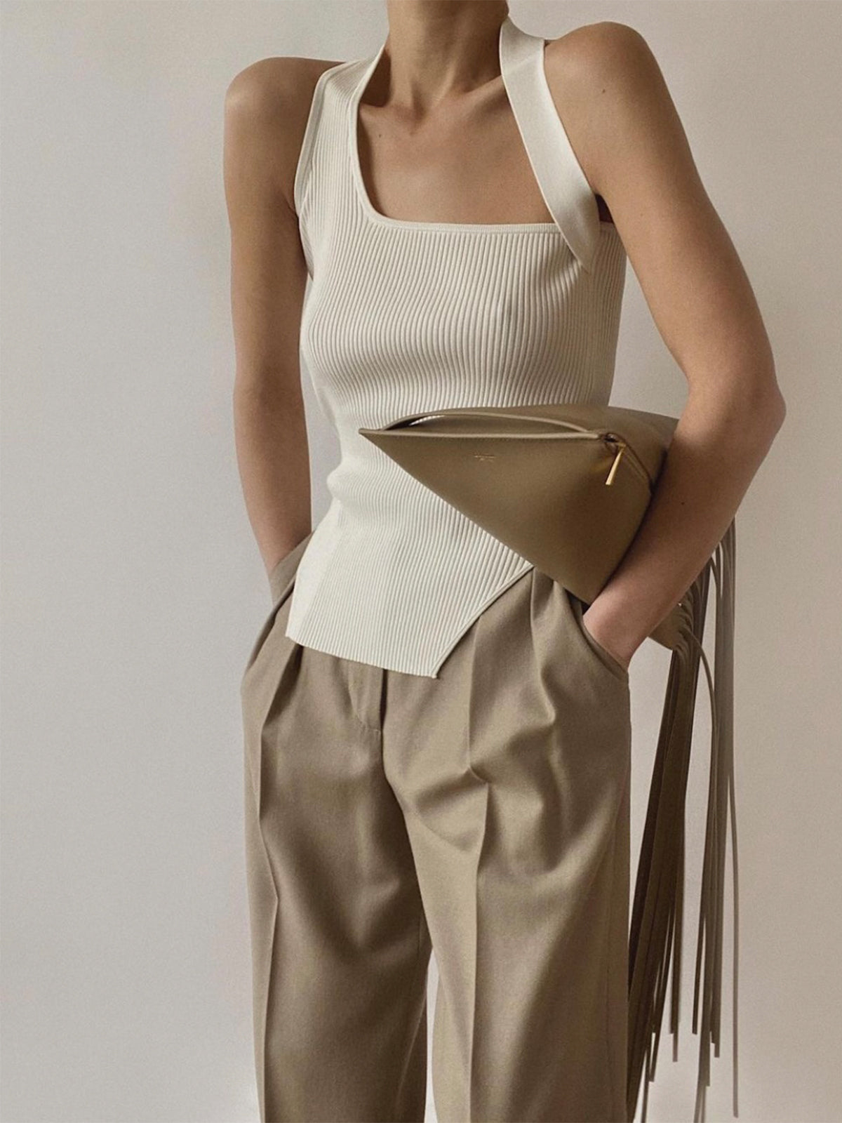 Asimetrik Boyun Bağlamalı Örgülü Yelek