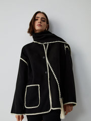 Kontrast Dikişli Ceket ve Uyumlu Şal