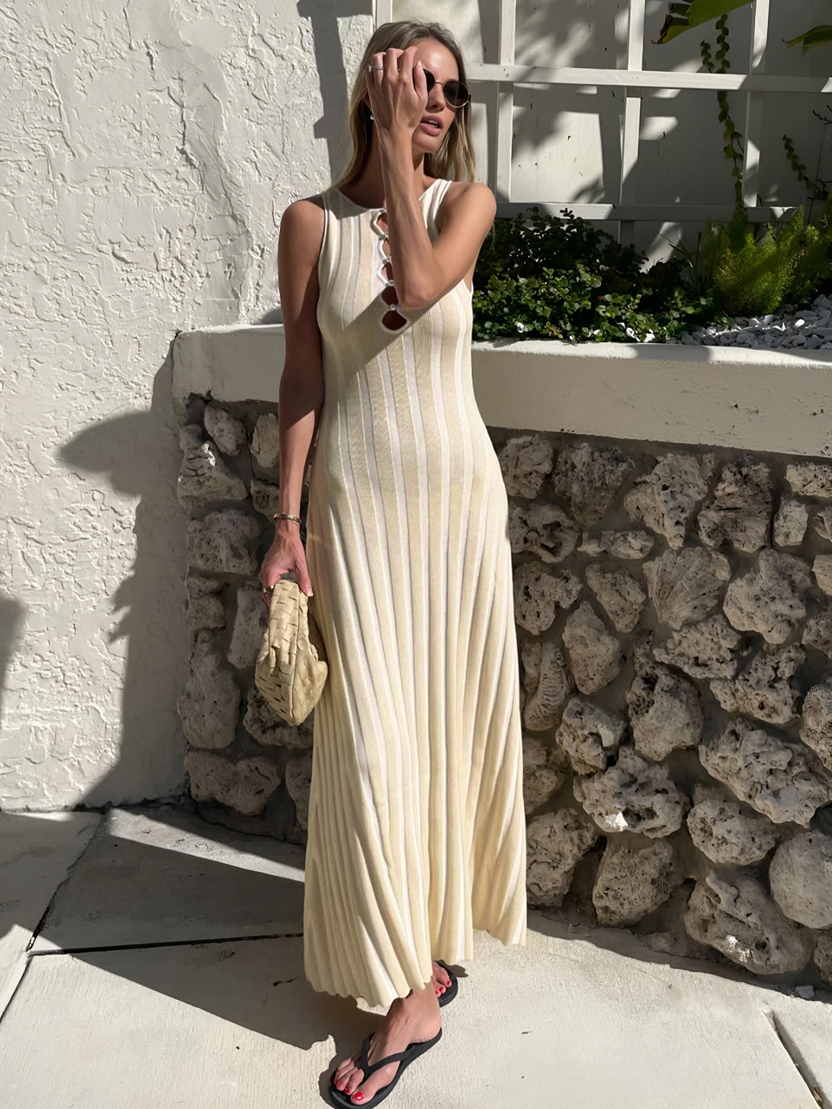 Anahtar Deliği Yaka İnci Dekoratif Triko Elbise