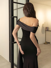 Asimetrik Askılı Düğüm Detaylı Elbise