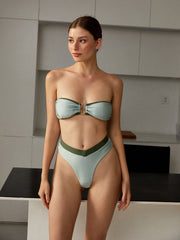 Sütyensiz Kontrastlı Üçgen Bikini Takımı