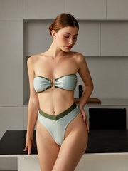 Sütyensiz Kontrastlı Üçgen Bikini Takımı