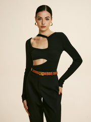 Kesik Detaylı Düz Tişört