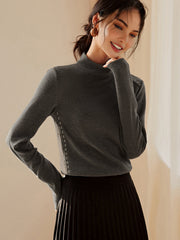 Ribanalı Boğazlı Nakışlı Tişört