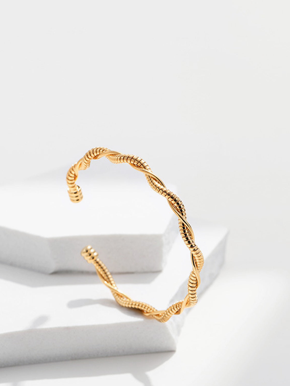 Minimalist Twist Açık Bileklik