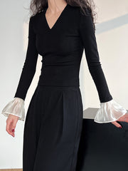 V Yaka Kontrastlı Volanlı Kollu Tişört