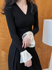 V Yaka Kontrastlı Volanlı Kollu Tişört