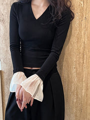 V Yaka Kontrastlı Volanlı Kollu Tişört