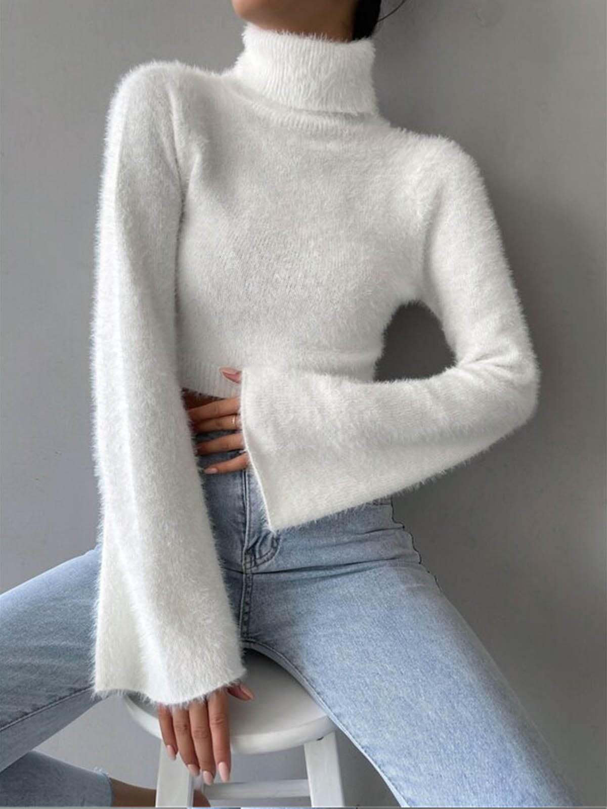 Turtleneck Tüylü Kısa Örgü Üst