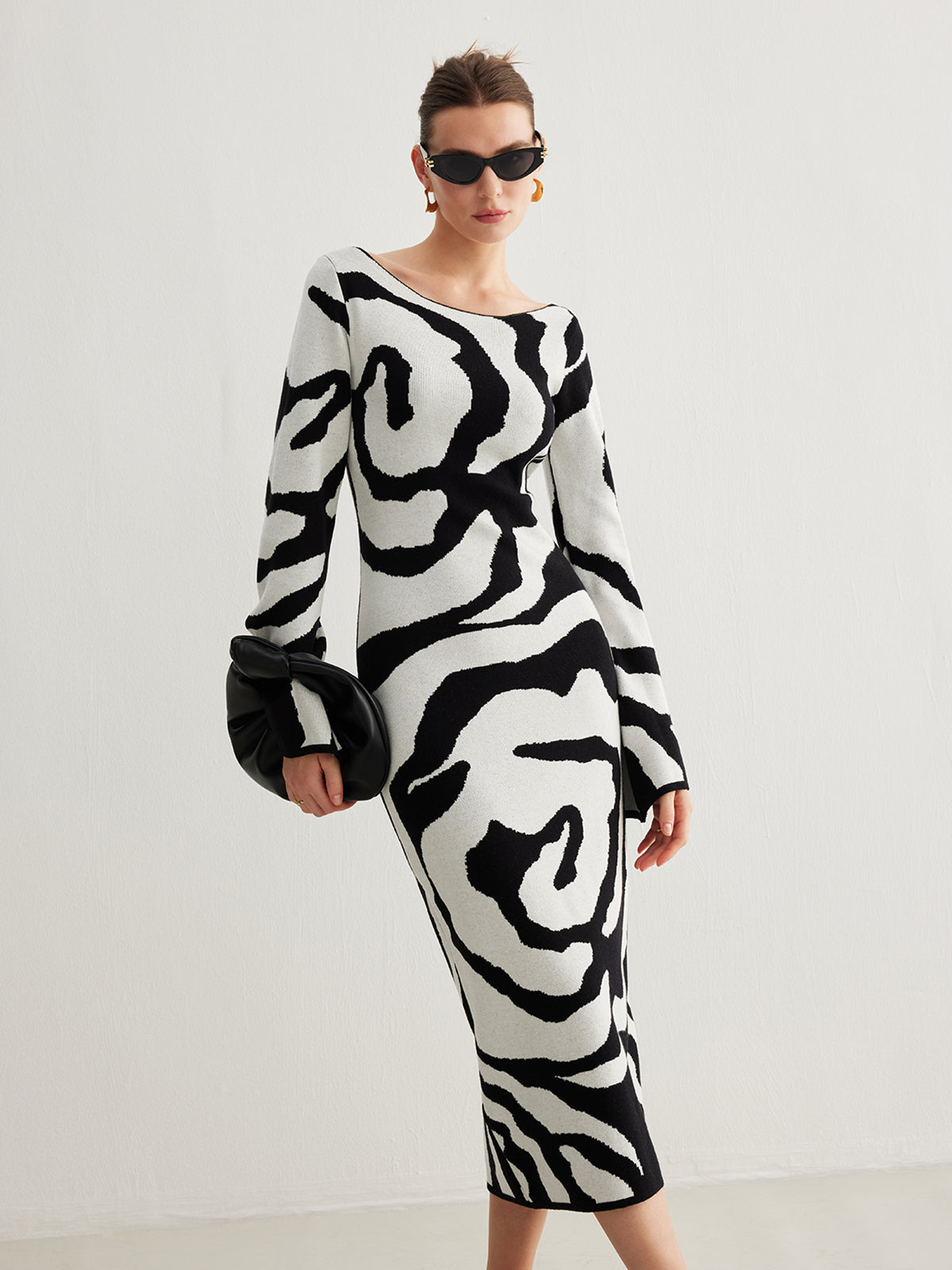Zebra Desenli Kolları Sarkan Kazak Elbise