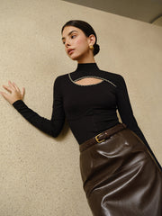 Kontrast Kenarlı Kesim Detaylı Üst