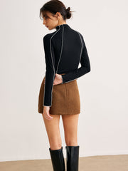 Marul Kenarlı Kontrast Dikişli Dar Kesim Tişört