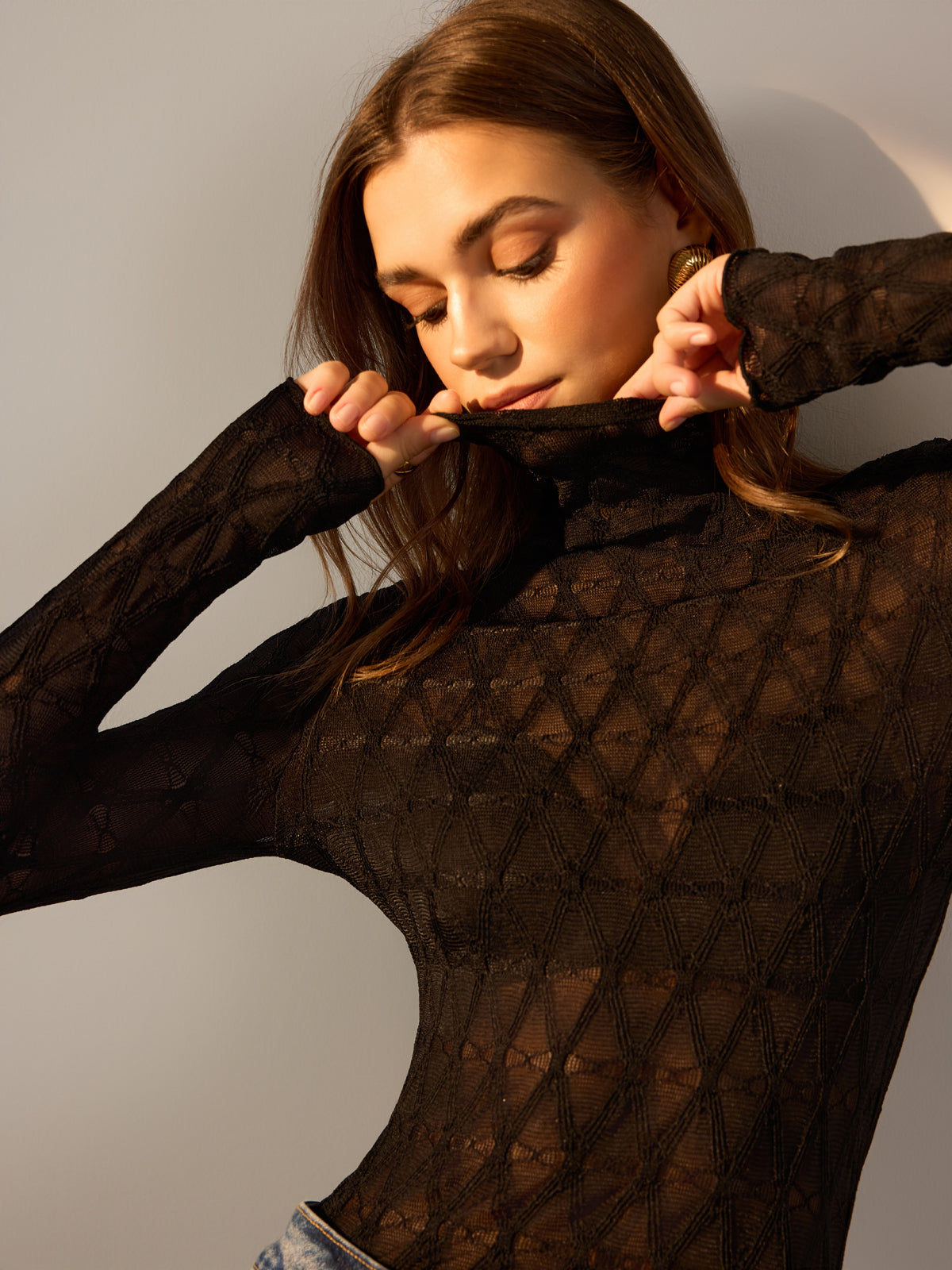 Yarı Şeffaf Dokulu Uzun Kollu Tişört