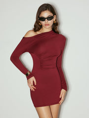 Asimetrik Kalça Kapatıcı Elbise