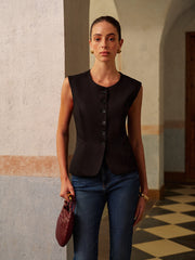 Yuvarlak Yaka Yırtmaçlı Düğmeli Yelek