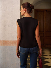 Yuvarlak Yaka Yırtmaçlı Düğmeli Yelek