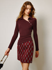 Asimetrik Düğmeli Dar Yaka Tişört