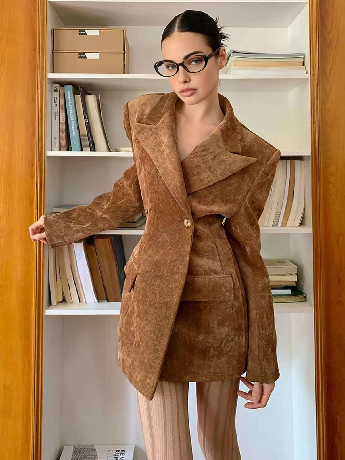 Düğmeli Kemerli Uzun Ceket