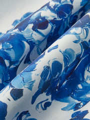 Çiçek Desenli Bağcıklı Kalp Yaka Elbisesi