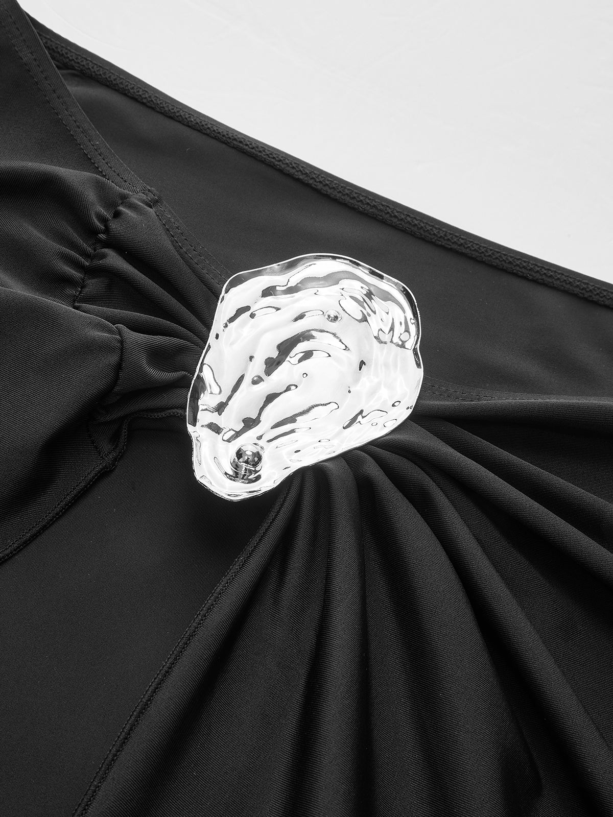 Metal Aksanlı Bükümlü Sarong Etek