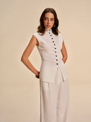 Düğmeli Ön Kolsuz Hırka