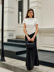 Asimetrik Kenarlı Dikişli Tişört