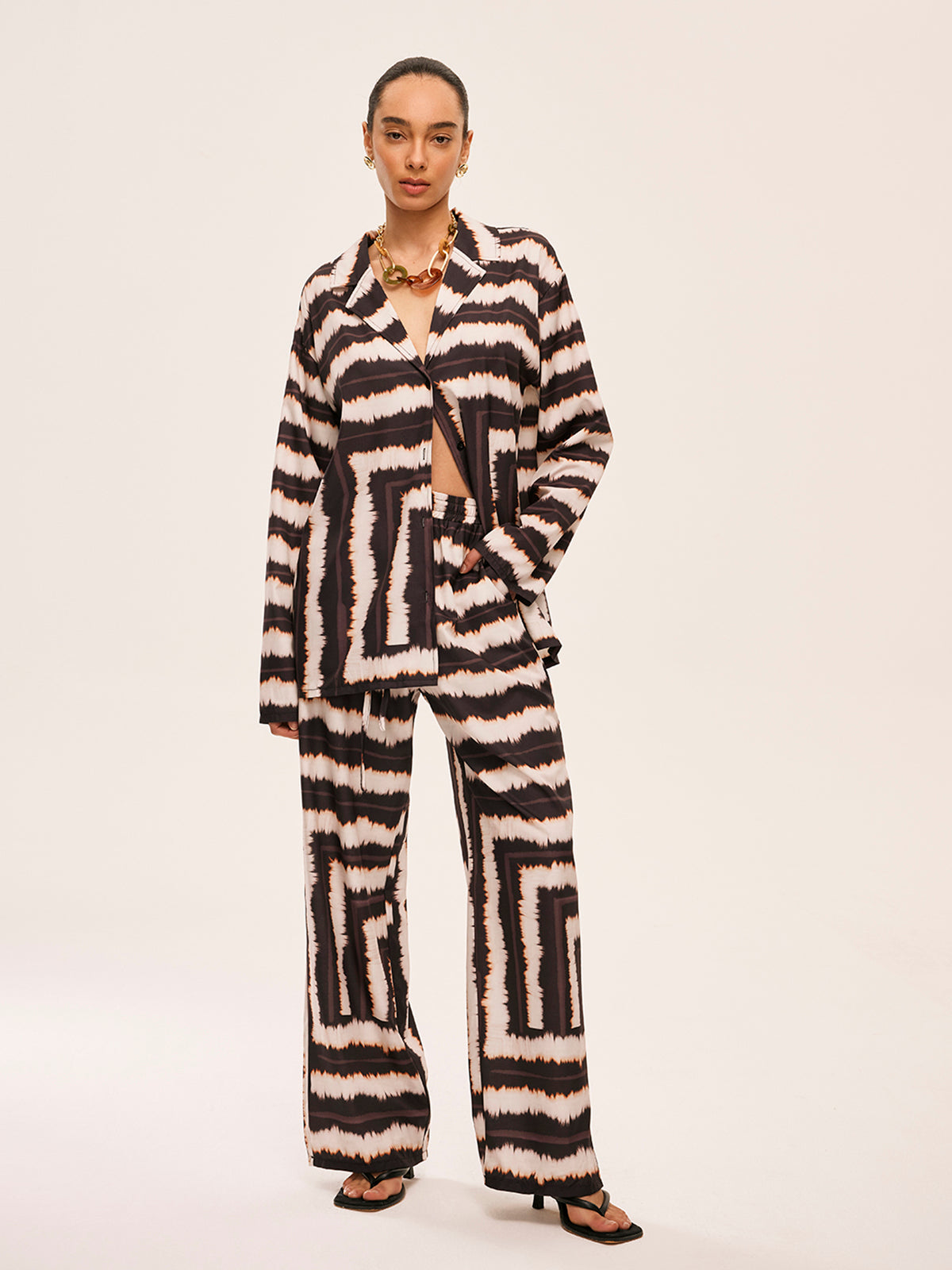 Cepli Geometrik Renk Bloklu Pantolon Seti