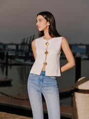 Kabuk Düğmeli Detaylı Kolsuz Üst