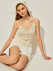 Dekoratif Düğmeli Tığ Örgü Yelek