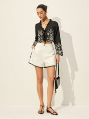 Nakışlı Bağcıklı Bluz