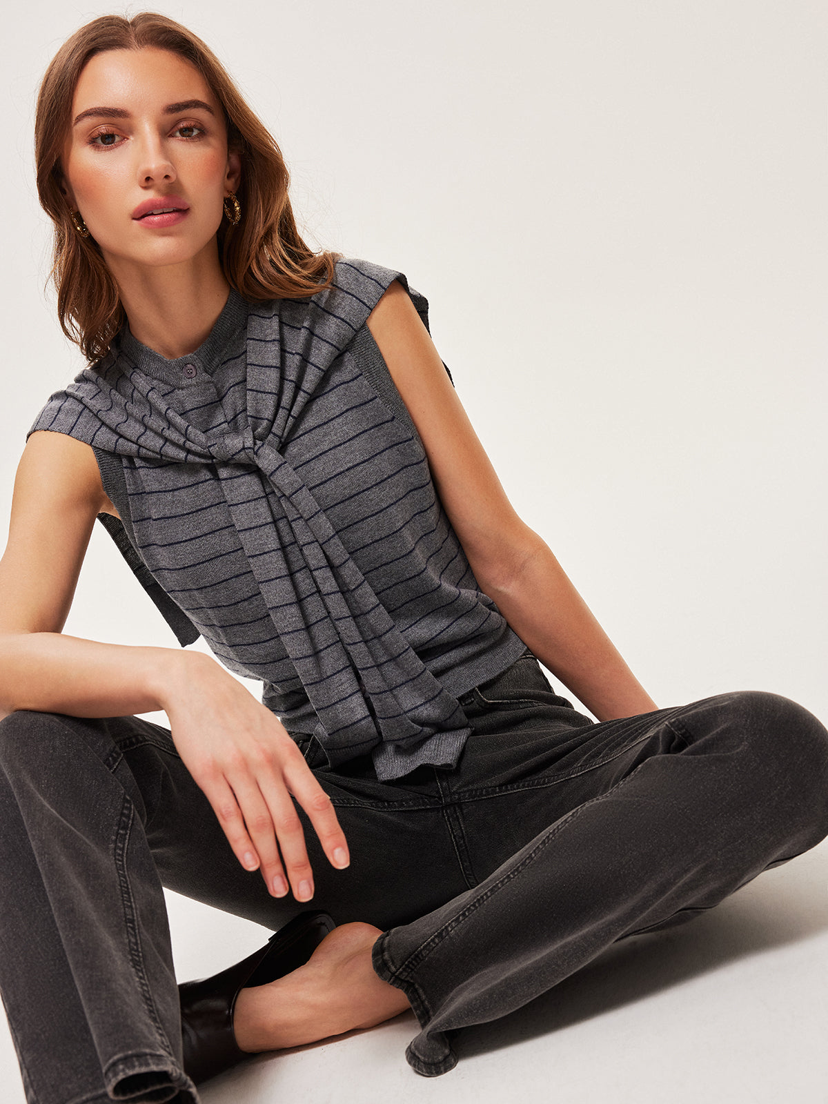 Çizgili Düğmeli Askısız Süveter Yelek