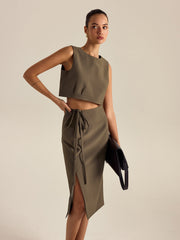 Kolsuz Yuvarlak Yaka Bluz