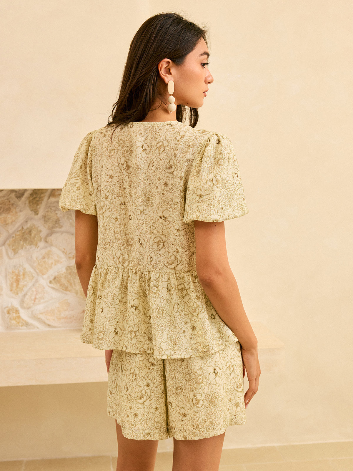 Yarı Şeffaf Çiçek Desenli Peplum Önden Bağlamalı Bluz