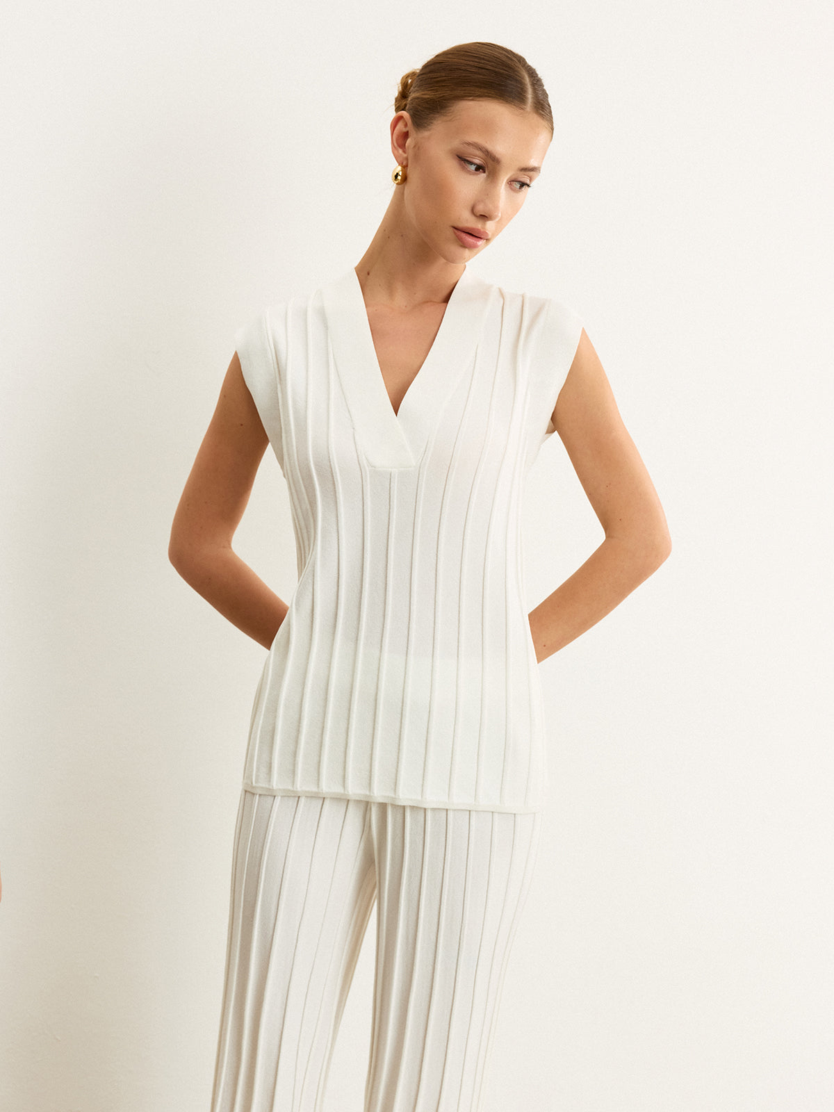 Kanalı Örgü V Yaka Askılı Bluz