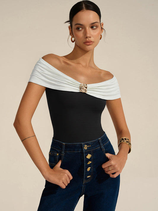 Metal Dekorlu Omuz Açık Bodysuit