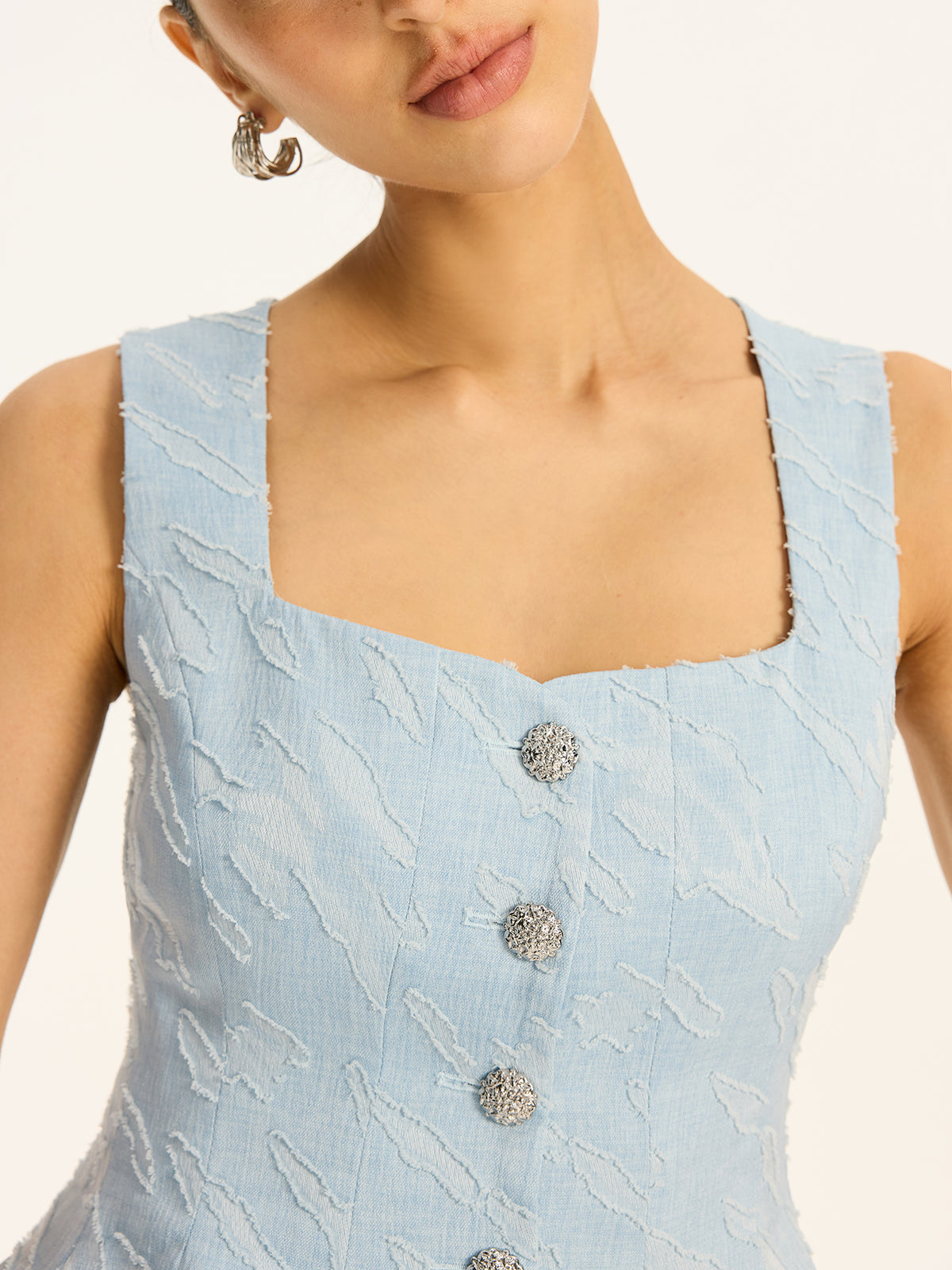 Dokulu Kumaş Metal Düğmeli Peplum Yelek