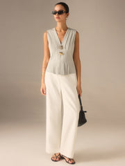 Metal Detaylı Plise V Yaka Bluz