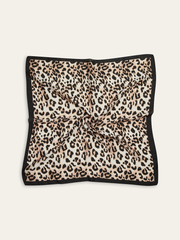 Leopar Desenli Kare Şal