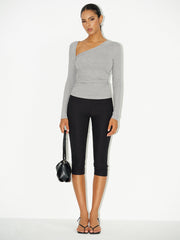 Asimetrik Yaka Fırfırlı Uzun Kollu Bluz