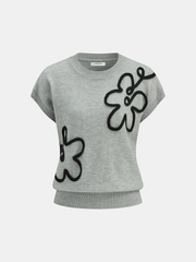 Çiçekli Aplikeli Kısa Kollu Kazak